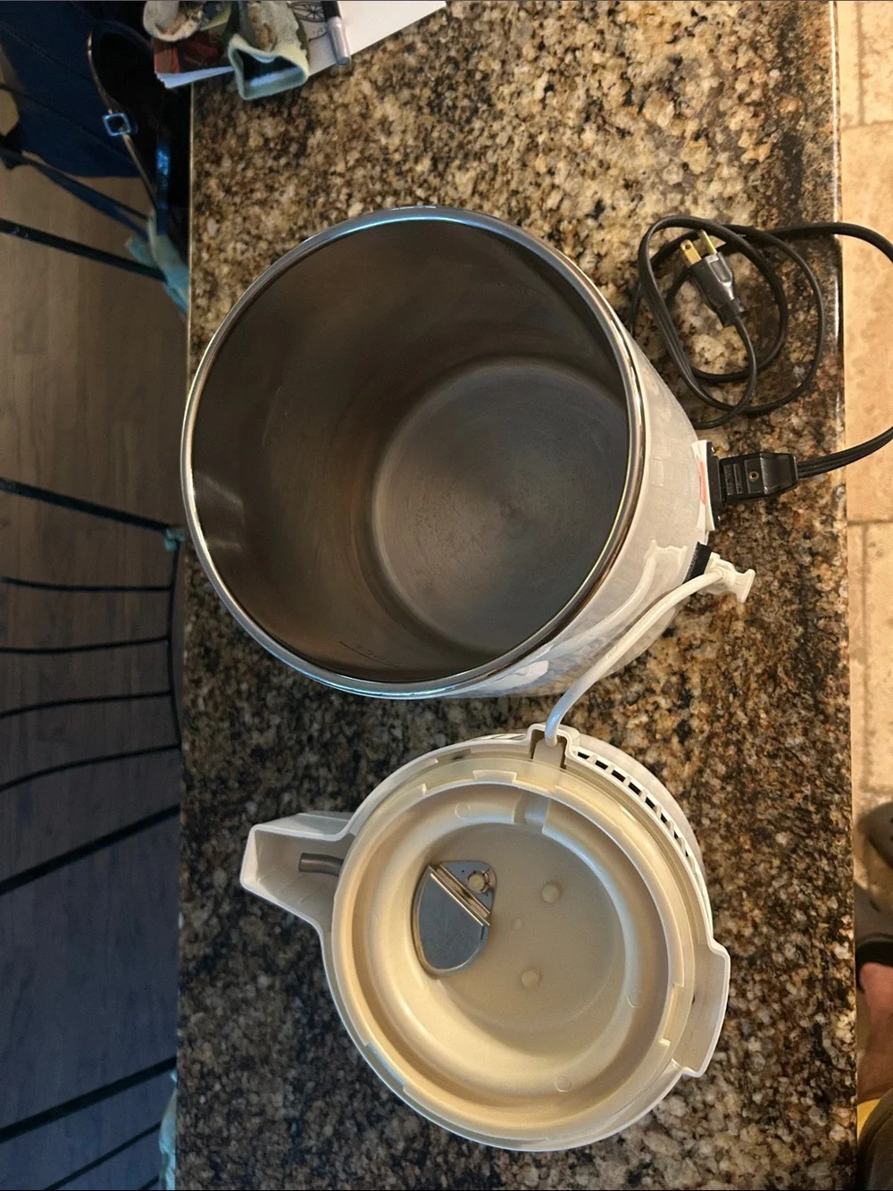 White “WaterWise” Water Distiller - Reliable Home Purification